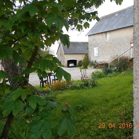 Ferme Manoir La Fiere Bed and Breakfast Sainte-Mère-Église Exterior foto