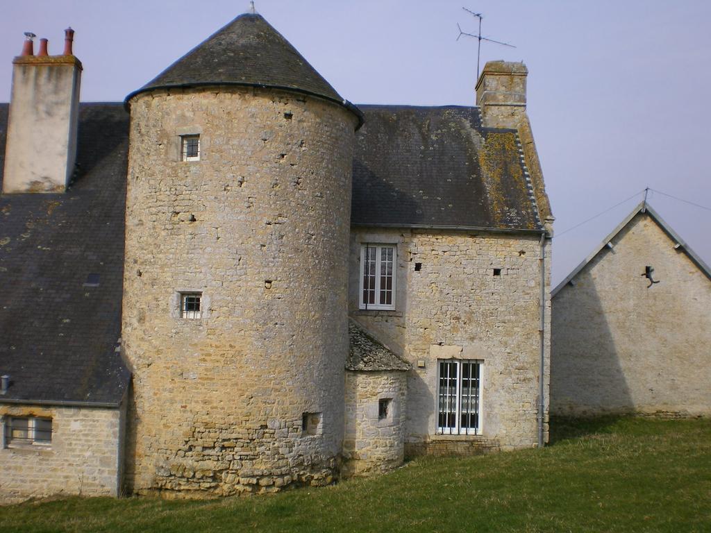 Ferme Manoir La Fiere Bed and Breakfast Sainte-Mère-Église Exterior foto