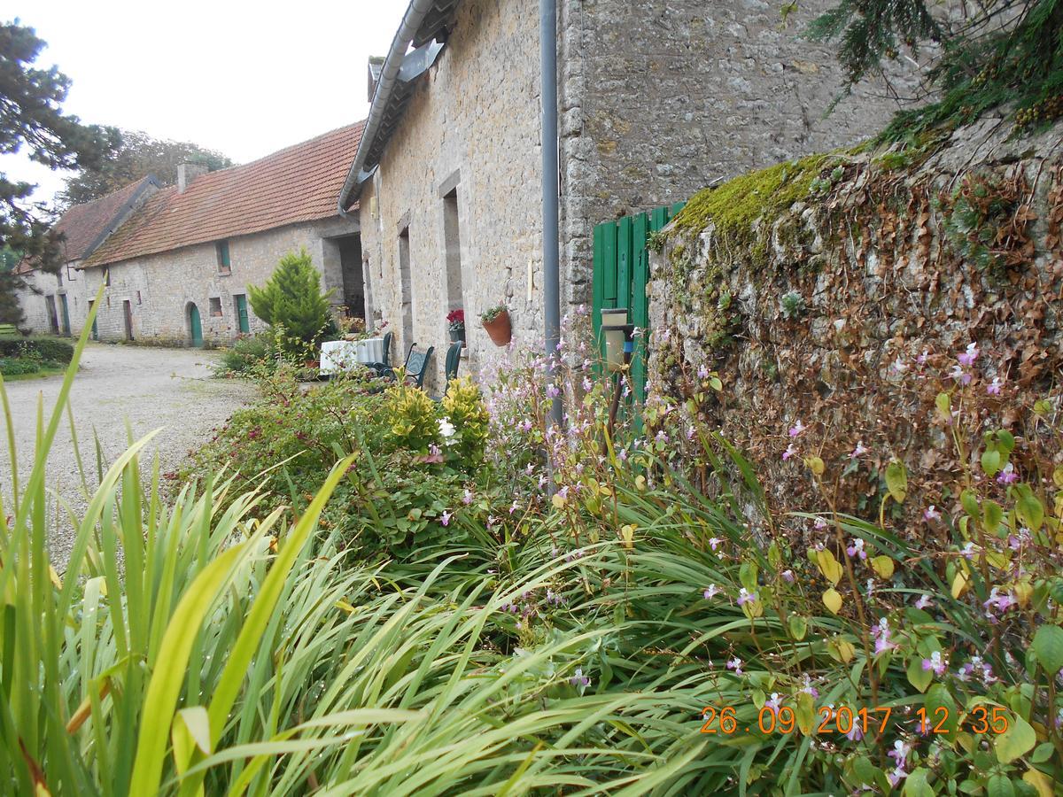 Ferme Manoir La Fiere Bed and Breakfast Sainte-Mère-Église Exterior foto